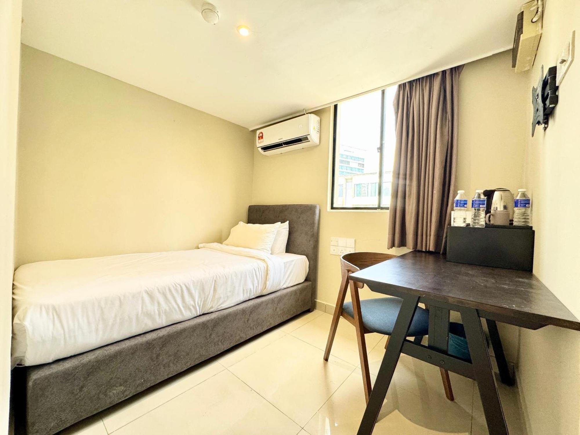 Kingston Hotel 6 - Changkat, Bukit Bintang Kuala Lumpur Exterior photo